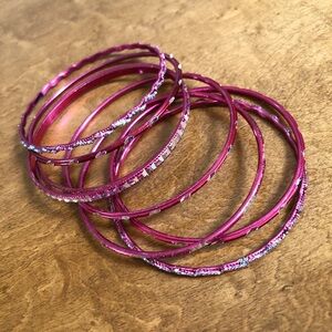 EUC VTG Y2K Retro Sparkly & Shimmery Set of 8 Deep Pink Bangle Bracelets